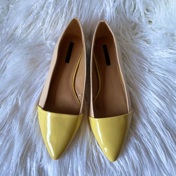 SOLD! Zara Flats - Picture 2 of 9